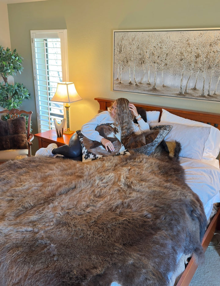Buffalo / Bison Rug & Hide - Blanket Quality - Extra Large - Hides & Leathers -
