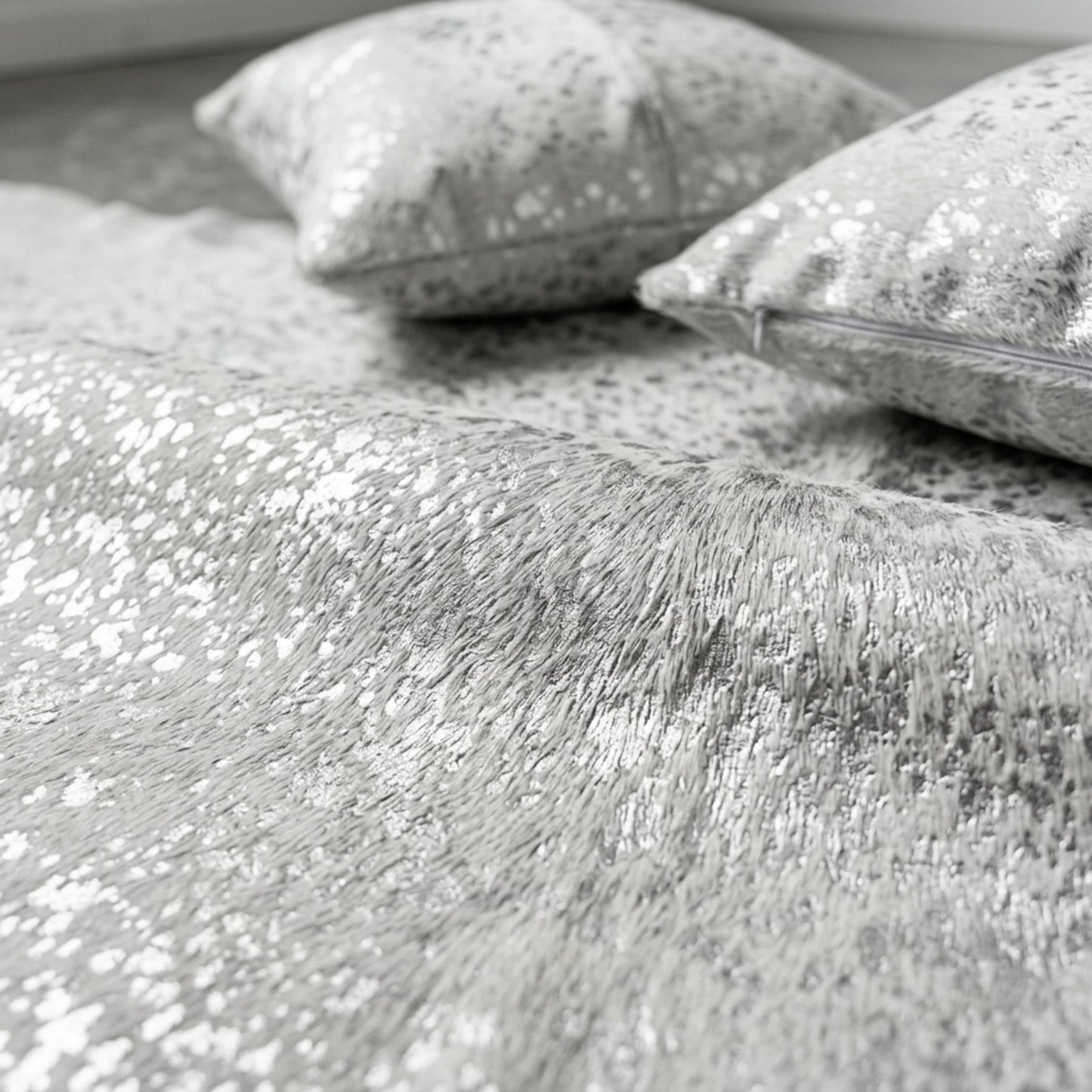 Cowhide Hair - On Rug | Colombian Metallic Silver Acid Wash Large 6x7ft - Hides & Leathers - Rug