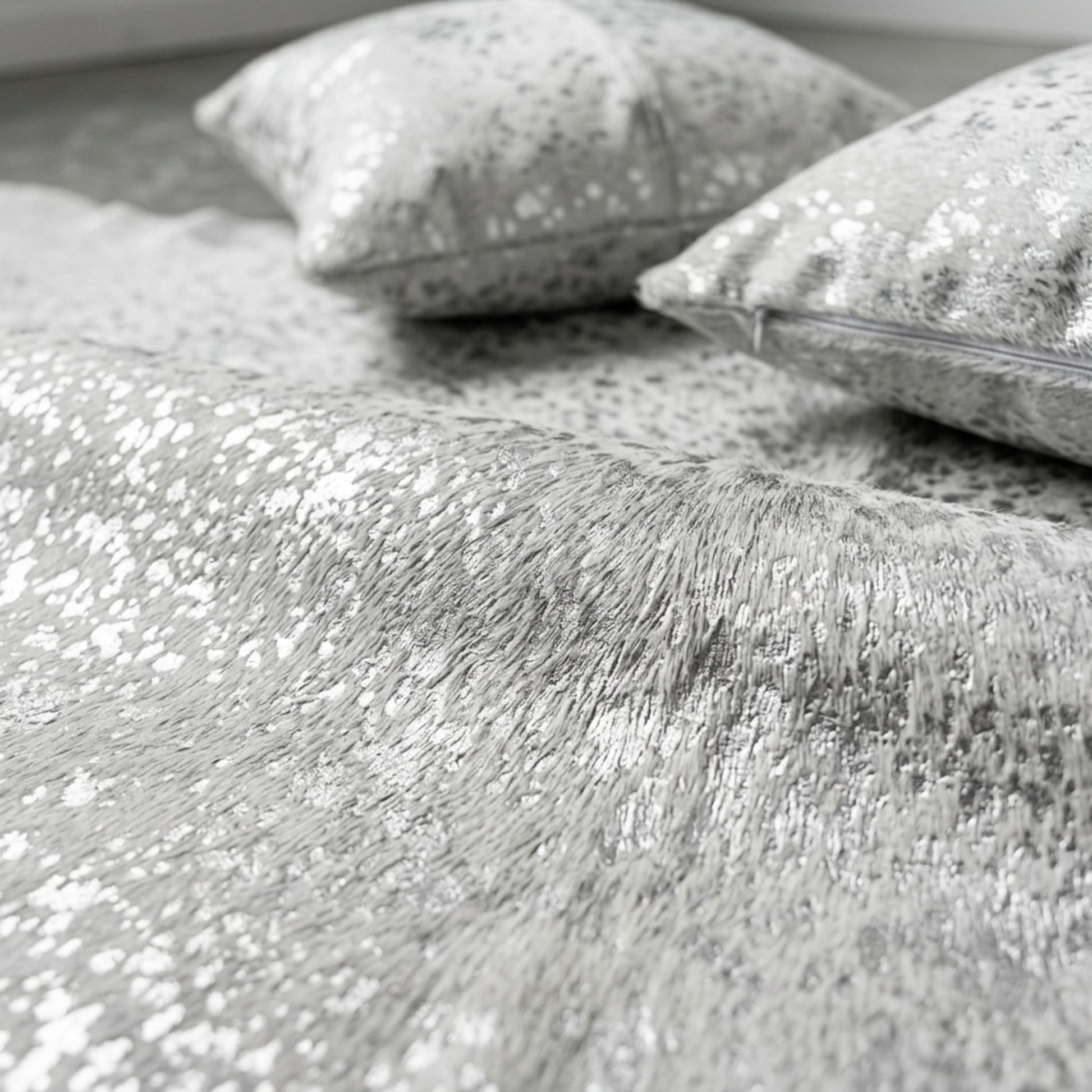 Cowhide Hair - On Rug | Colombian Metallic Silver Acid Wash Large 6x7ft - Hides & Leathers - Rug