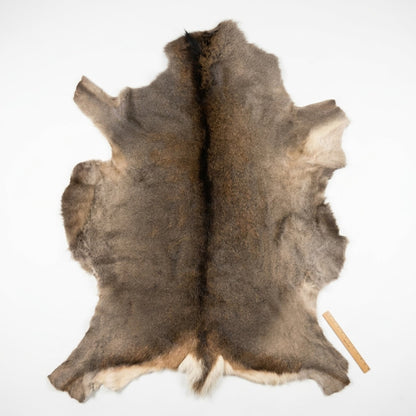 Elk Hide Rug | Icelandic Hair - On – Natural 4.5 x 3.5 Ft - Hides & Leathers - Rug