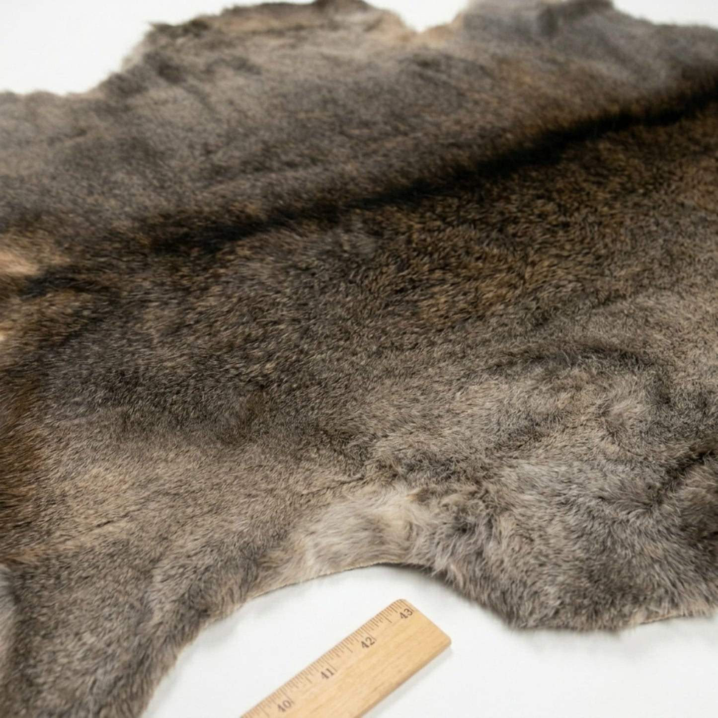 Elk Hide Rug | Icelandic Hair - On – Natural 4.5 x 3.5 Ft - Hides & Leathers - Rug